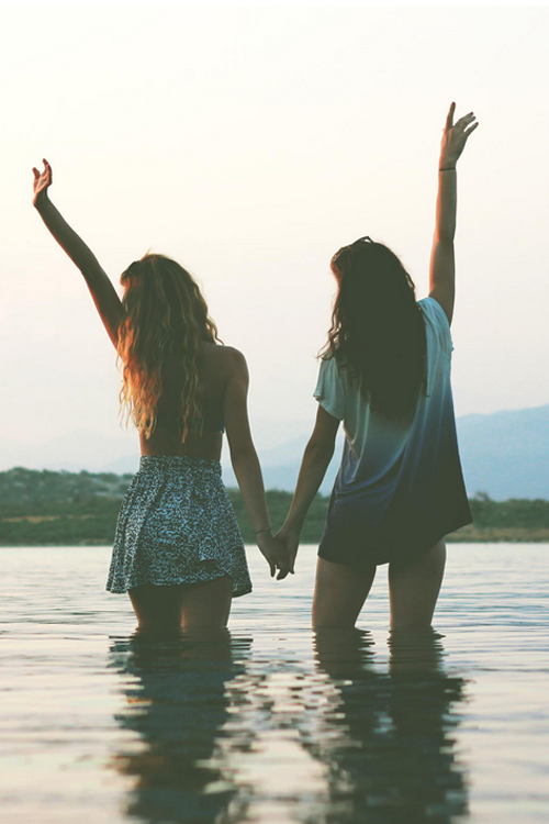 Things Everyone Should Do With Their Friends // #brokeandchic